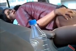 Индийский любительский секс в машине